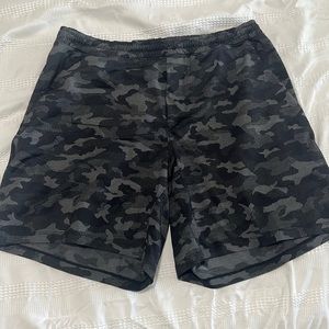 Lululemon pacebreakers linerless 7in